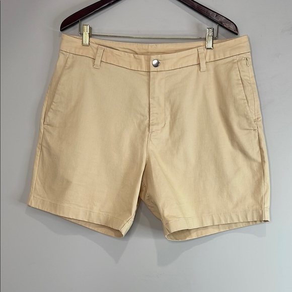 Lululemon Men’s Commission Classic-Fit Short 7" Oxford Prosecco / White Size 36 - Picture 2 of 13